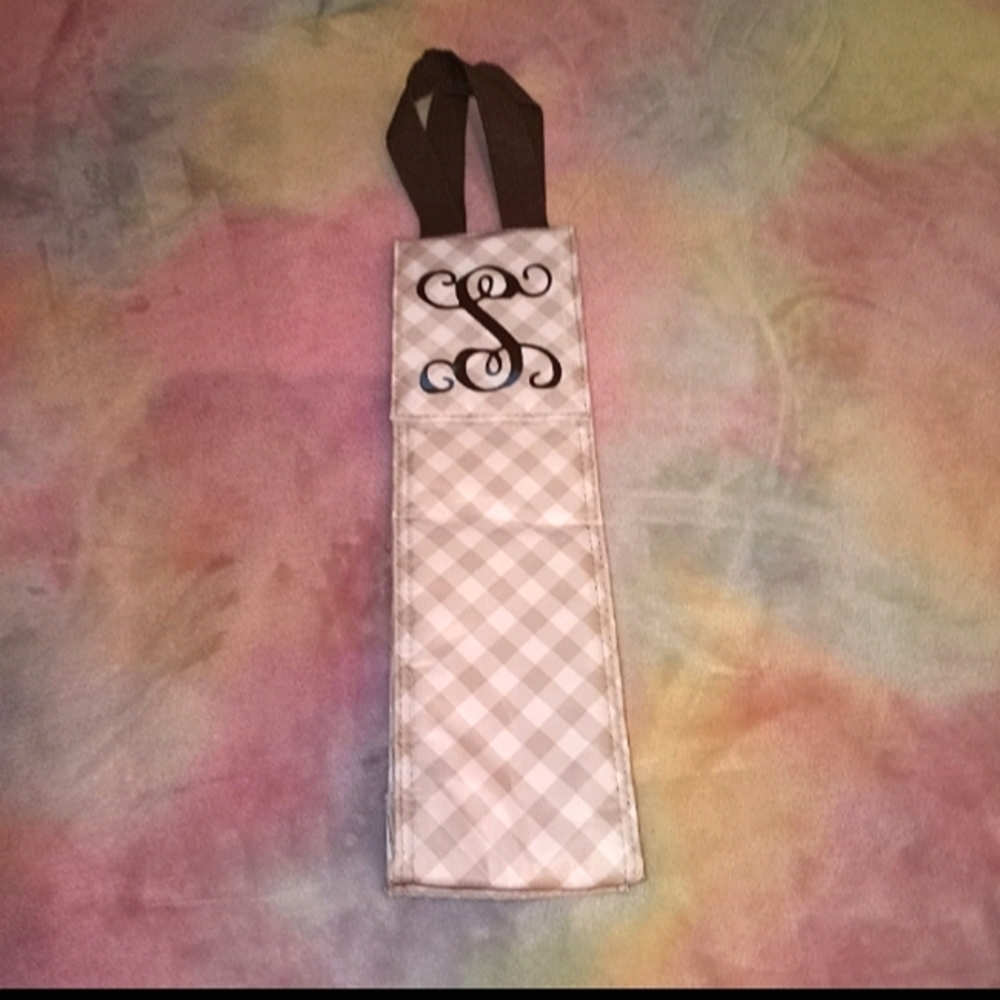Thirty-One Gingham Plaid Letter S Initial Monogram Wine Coozy Tote